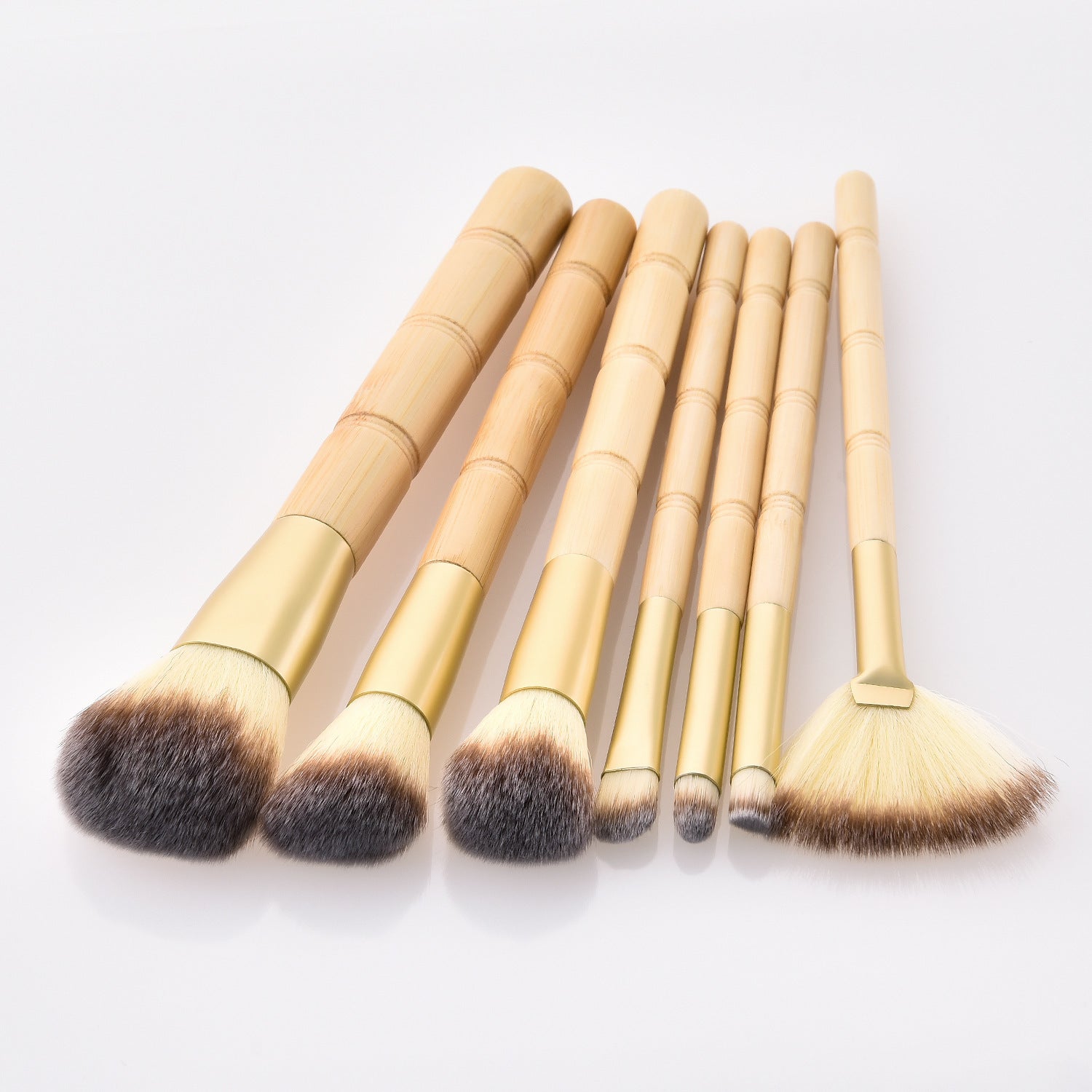 7 makeup brushes 7 makeup brushes